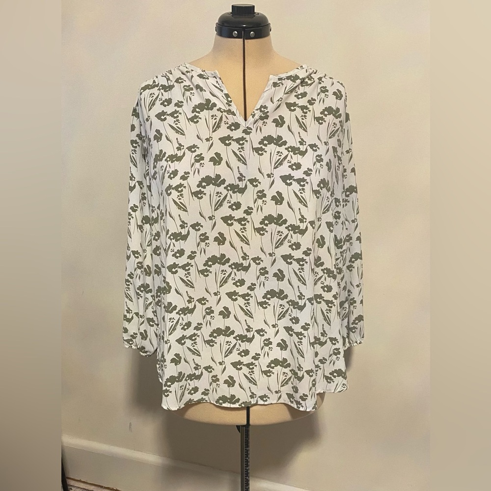 Fun 2 Fun White and Green Floral Blouse